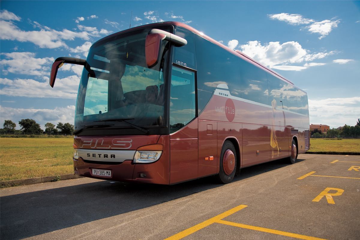 AUTOBUS SETRA S 415 GT HD